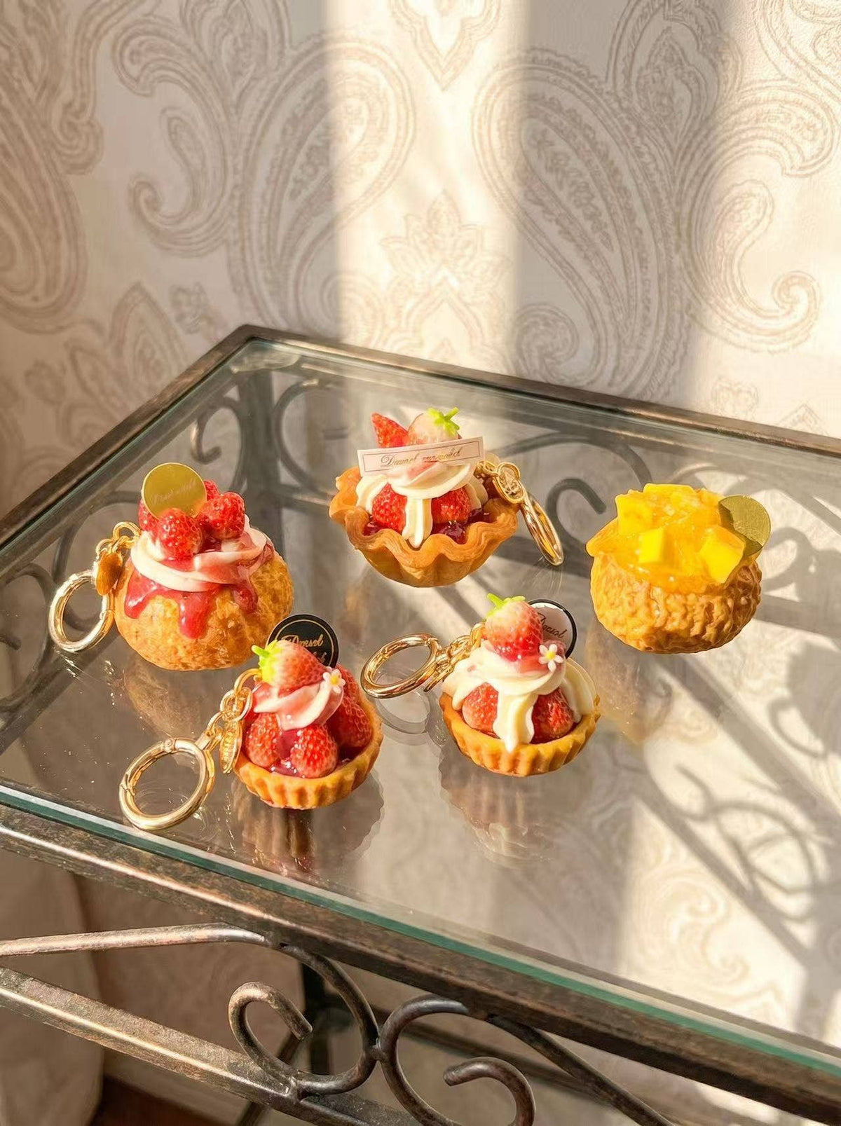 Nyckelring/väsksmycke Petit choux, två varianter